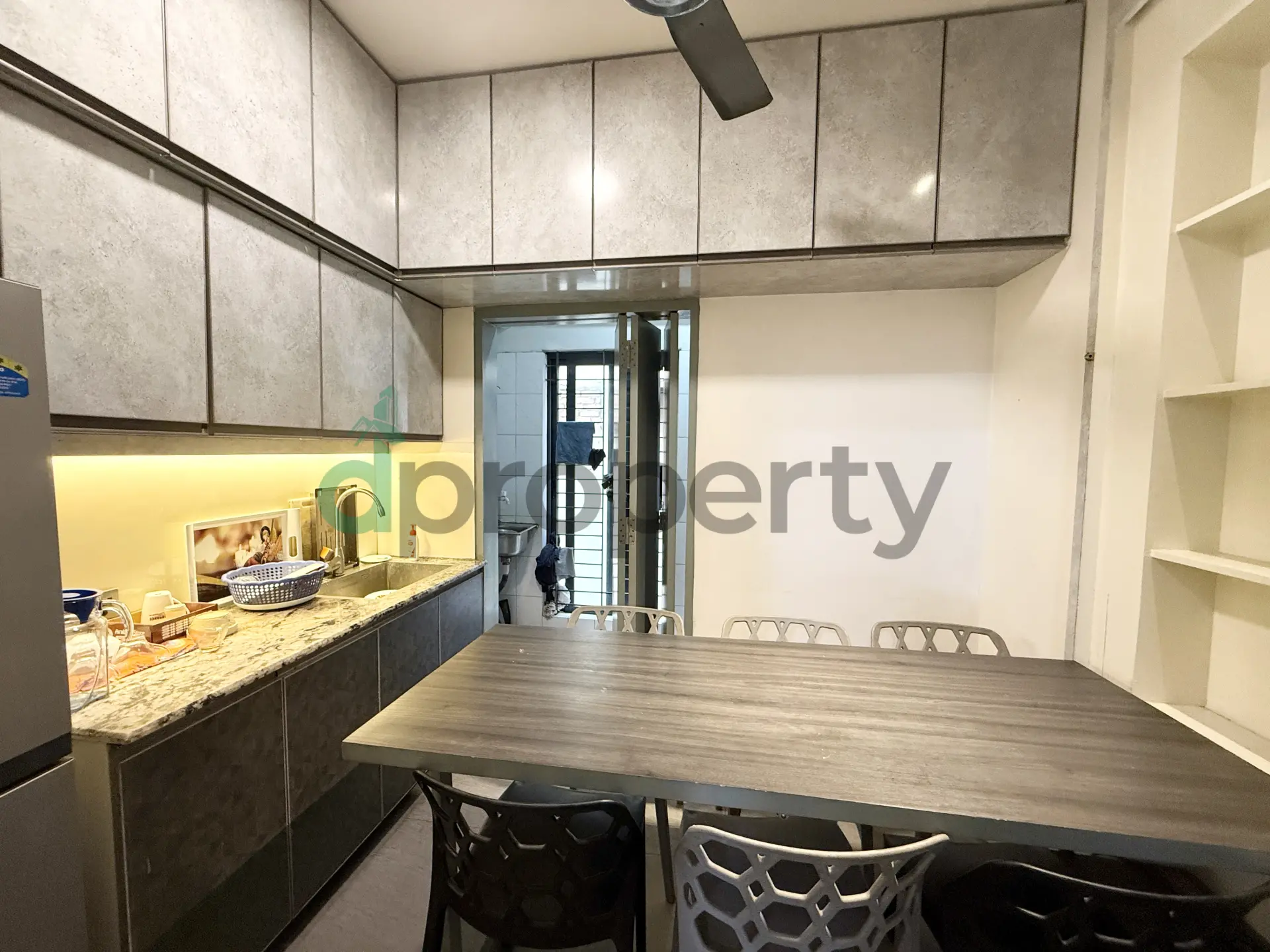 2500 SFT Full Furnished Office rent at First Floor