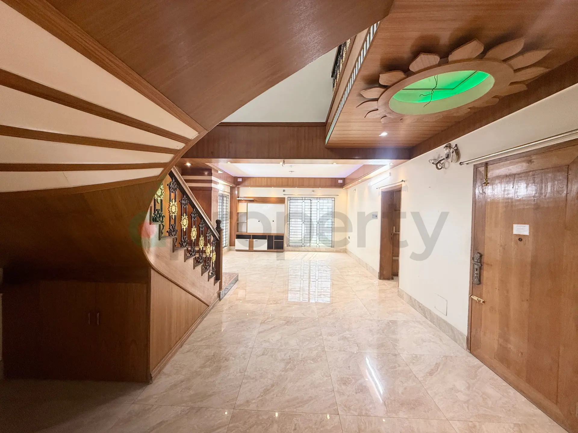 3200 SFT Luxurious Semi Furnished Duplex South Face Flat Rent at Bashundhara R/A
