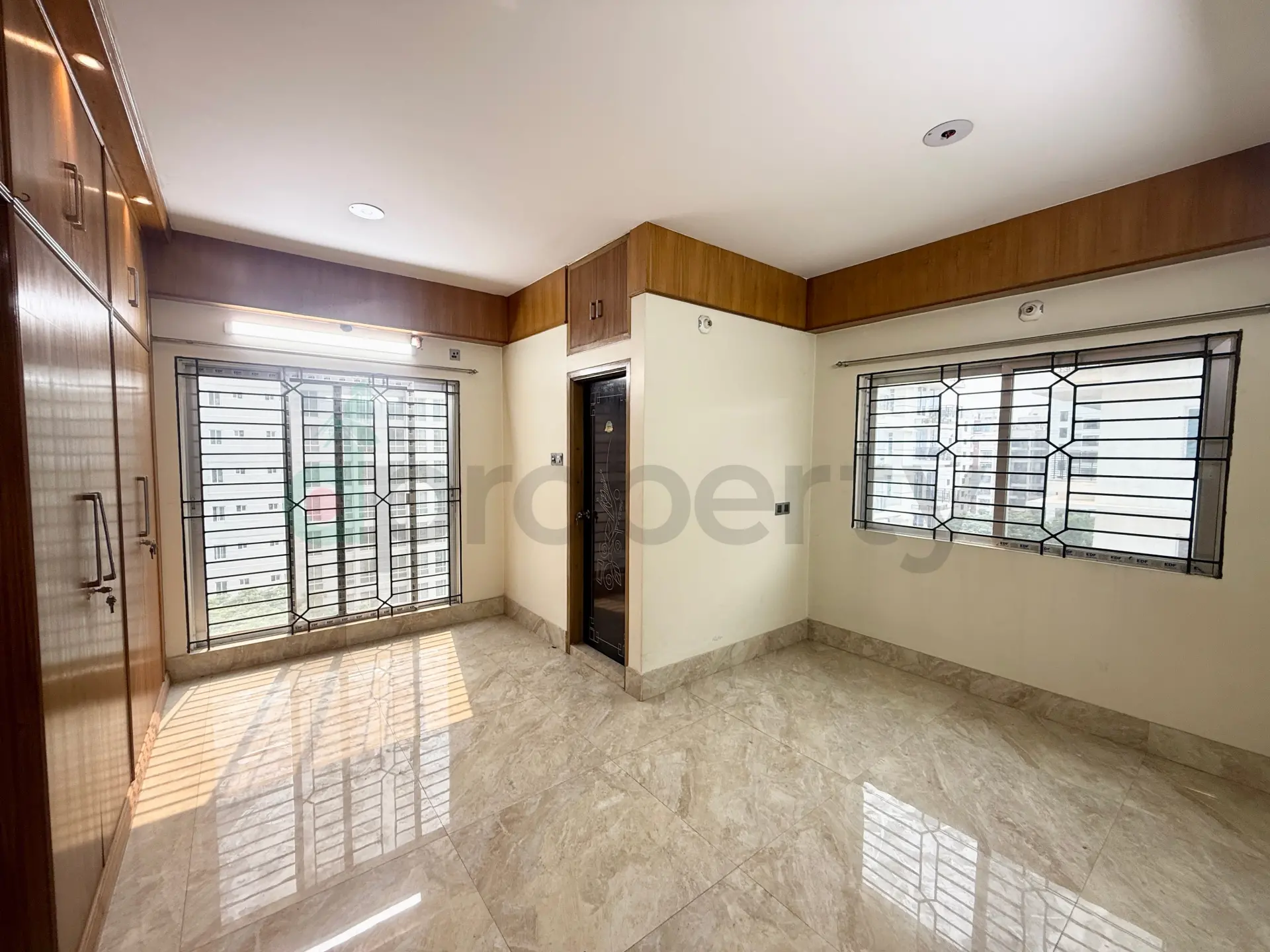 3200 SFT Luxurious Semi Furnished Duplex South Face Flat Rent at Bashundhara R/A