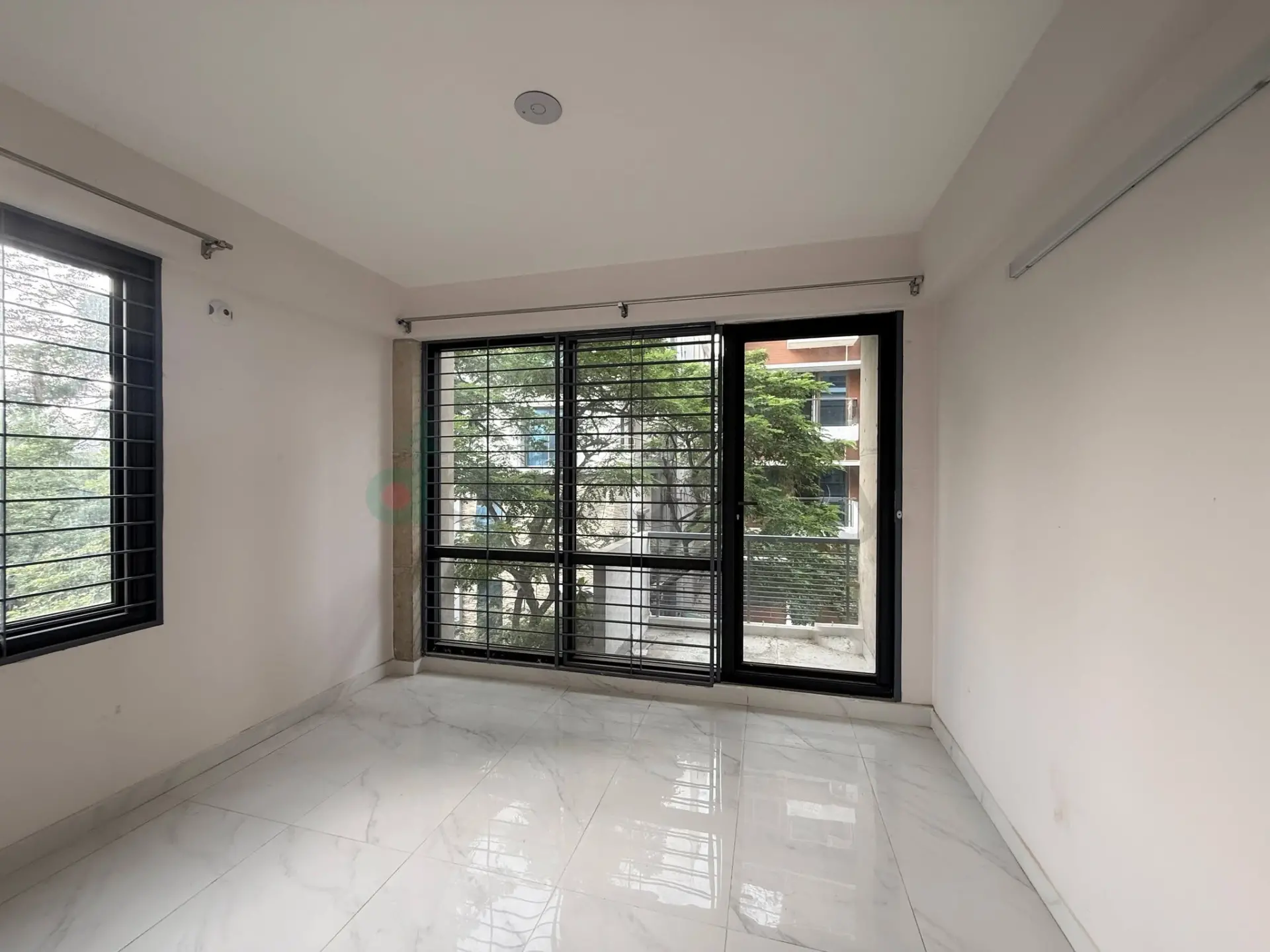 2000 SFT Luxurious Semi Furnished Fair Face Flat Rent at Bashundhara R/A